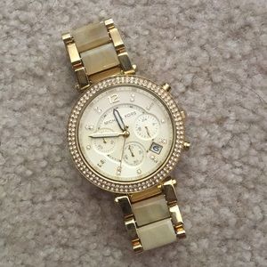 Michael Kors Watch - Gold